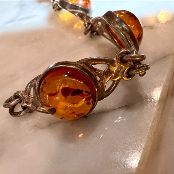 Vintage Handmade Baltic Amber Bracelet Curved Bar Link Bracelet. Well made! - Picture 15 of 16